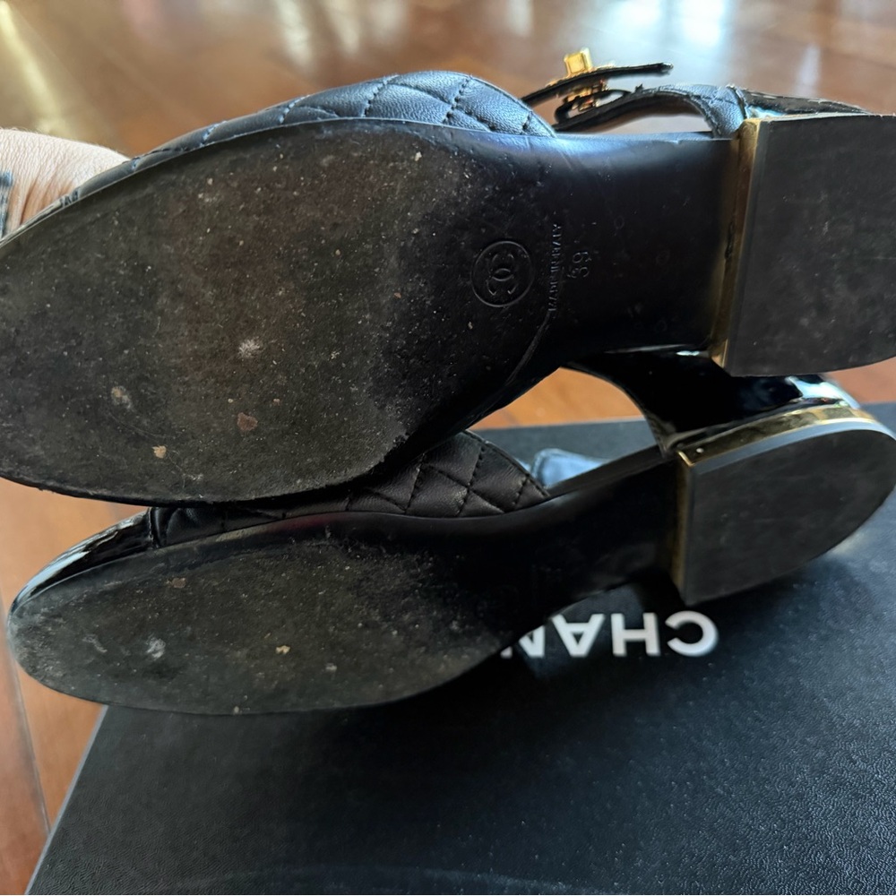 CHANEL Black Quilted Flats - Picture 2 of 5